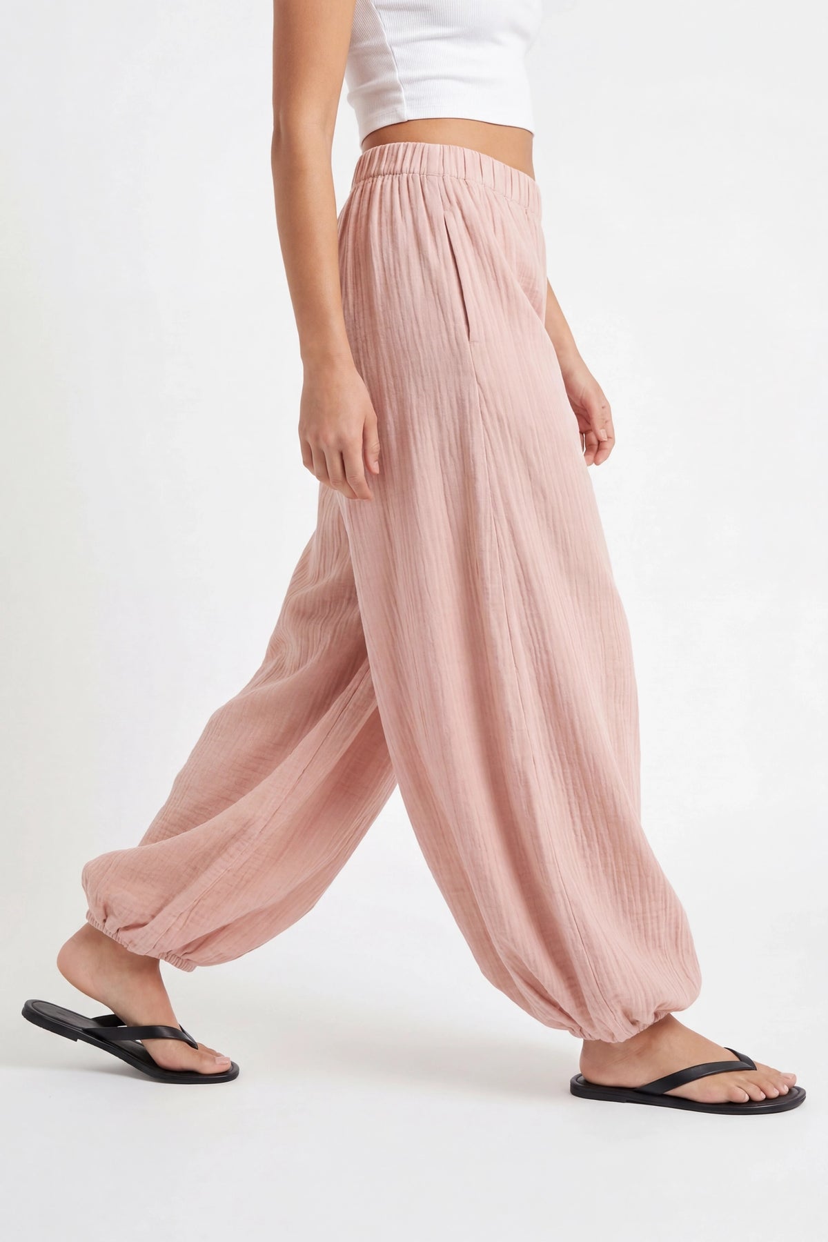 Alt View 2. Gauze Balloon Pant - Pink