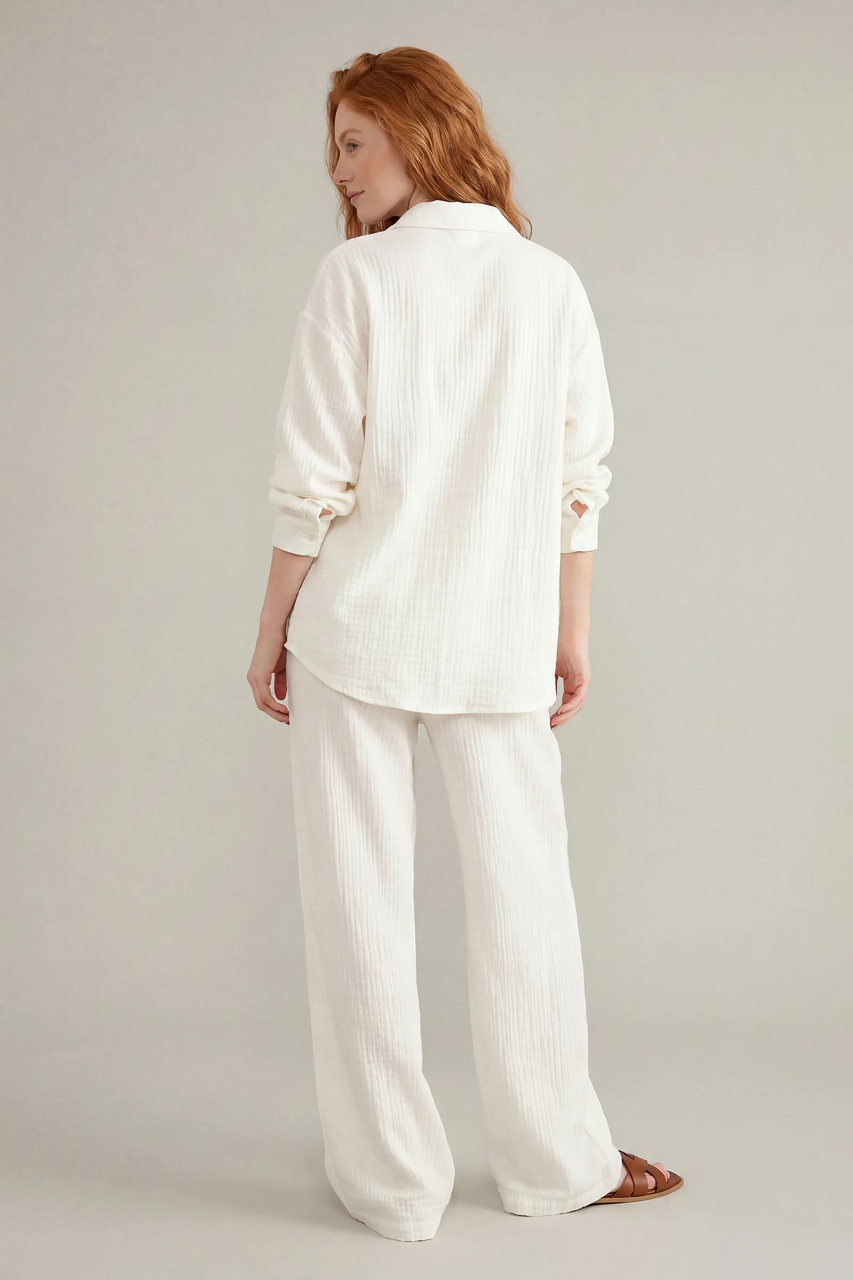 Alt View 2. Textured Drawstring Pant - Cream