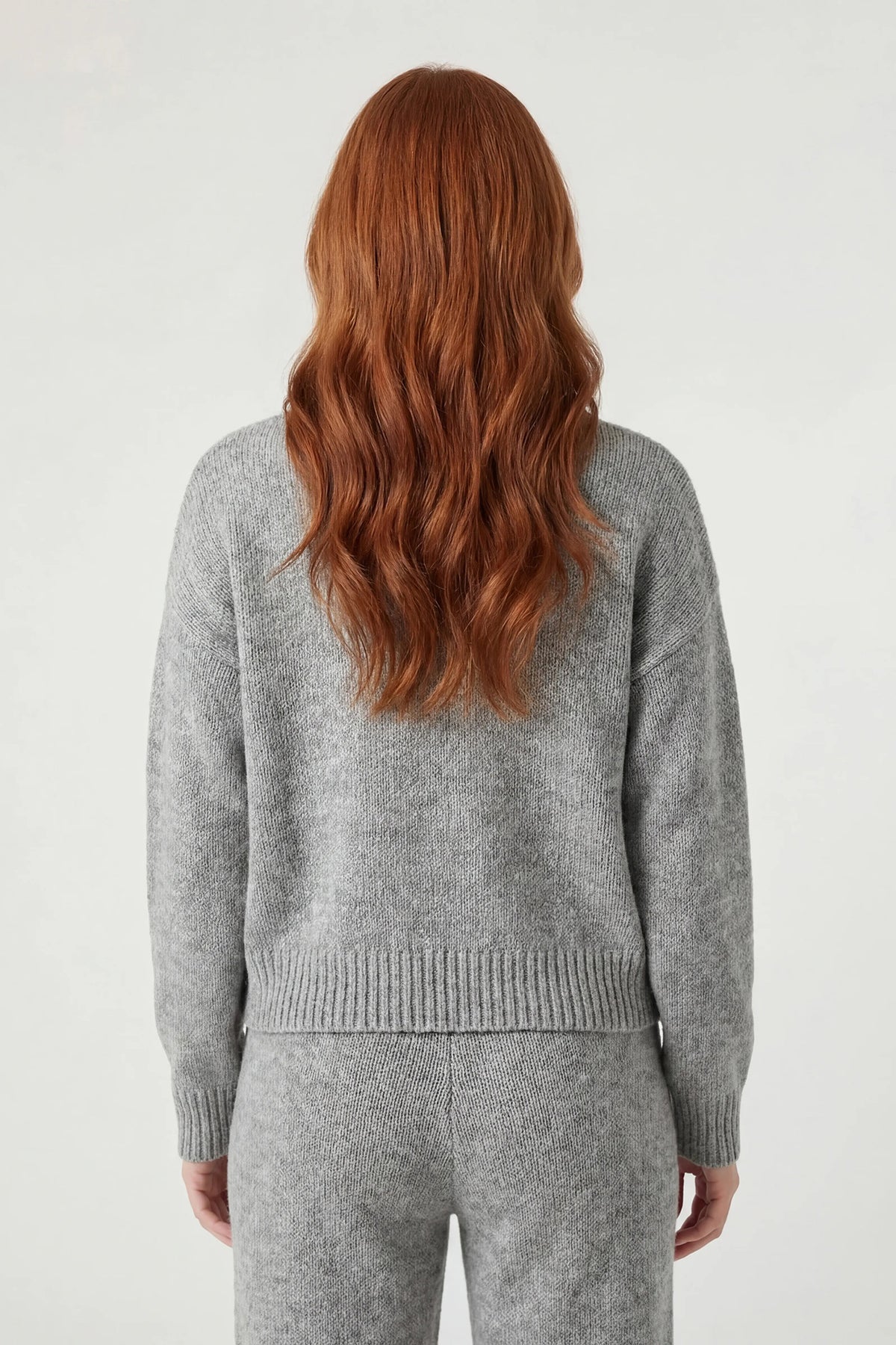 Alt View 2. Sweater & Knit Short Set - Heather Grey