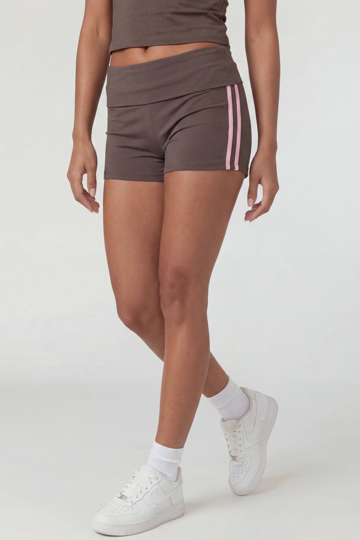 Alt View 2. Foldover Waist Shortie - Brown