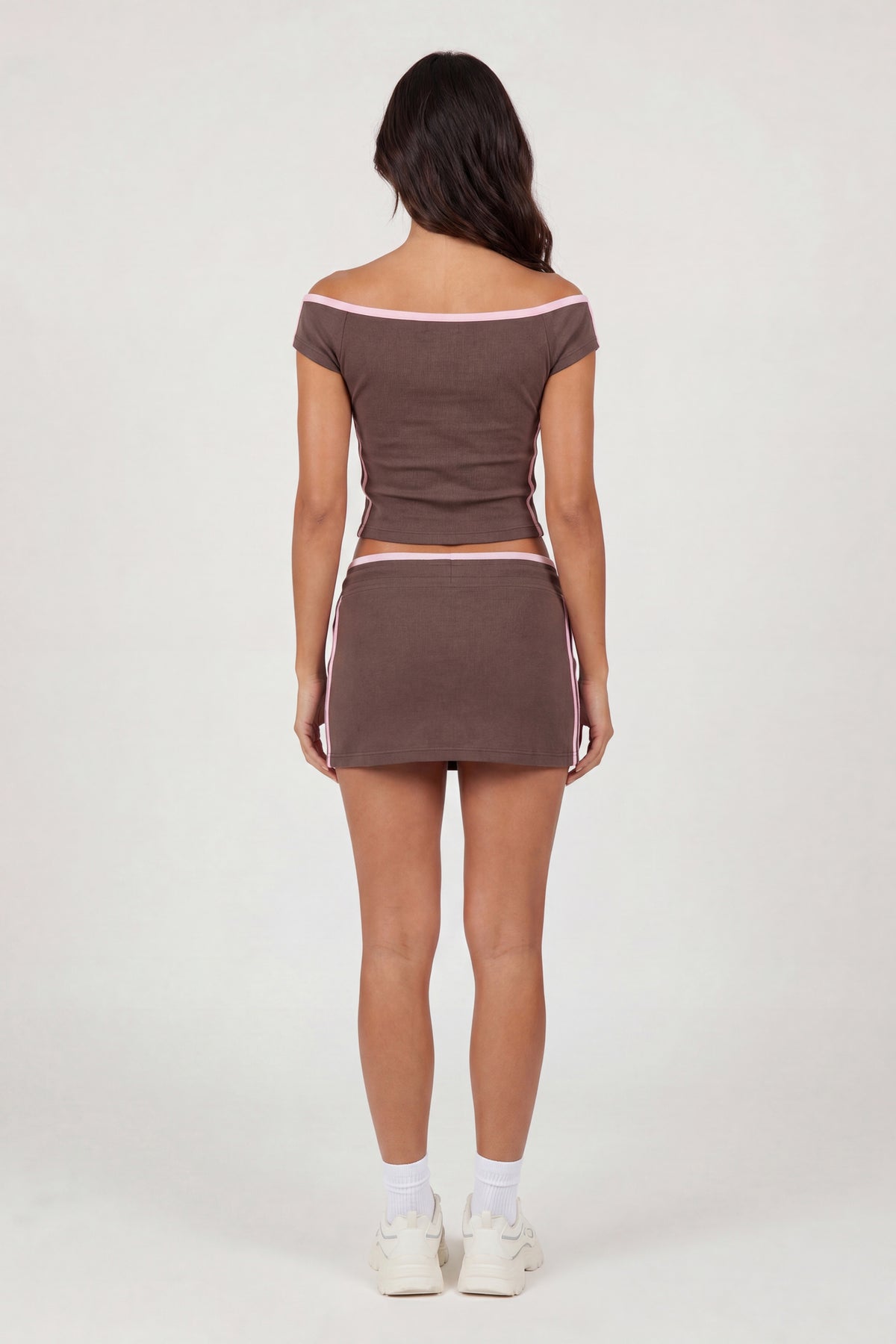 Alt View 3. Graphic Off Shoulder Top & Mini Skirt Set - Brown