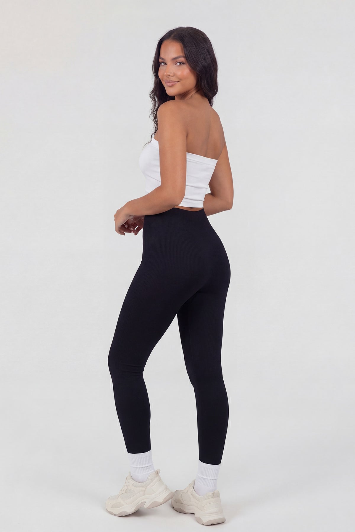 Alt View 2. Seamless Ribbed Cropped Tube Top - White