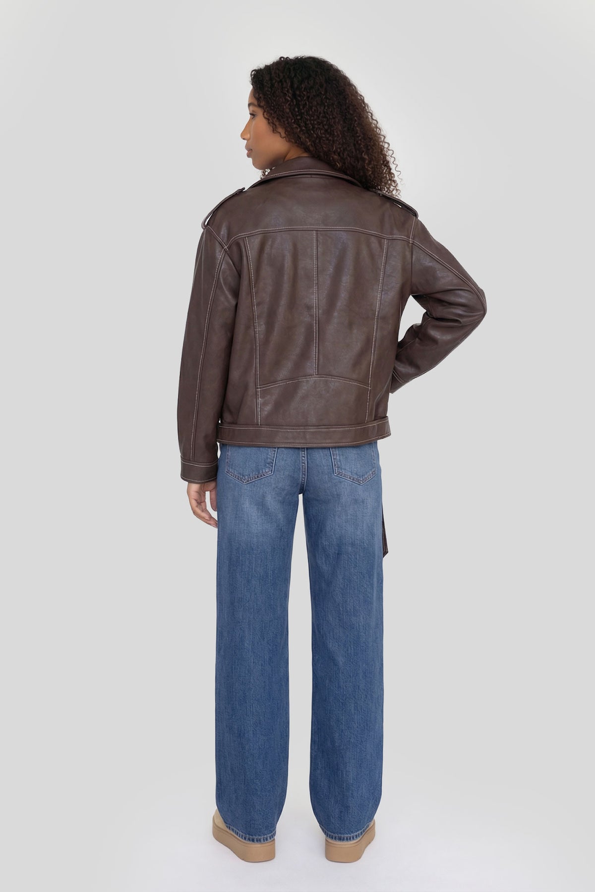 Alt View 2. Oversized Faux Leather Jacket - Brown