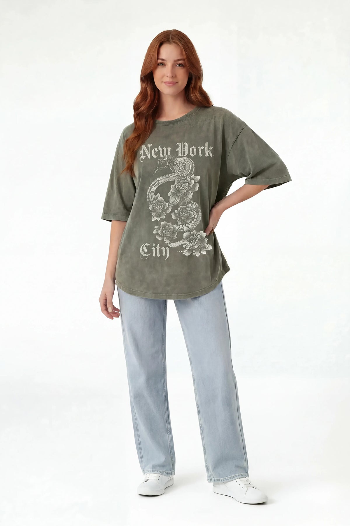 Alt View 3. Oversized Graphic Washed T-Shirt - Dark Green